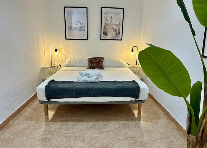 Santa Faz 3 Izq Plaza Centro 6 Huespedes Alicante