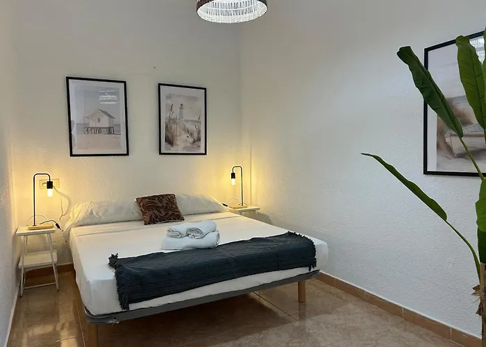 Santa Faz 3 Izq Plaza Centro 6 Huespedes Alicante